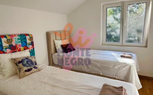 Prcanj: Great Apartment Opportunity! HMN0007521