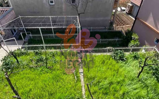 Tivat, Marići: Spacious Apartment with Great Investment Potential! – MRV0005234